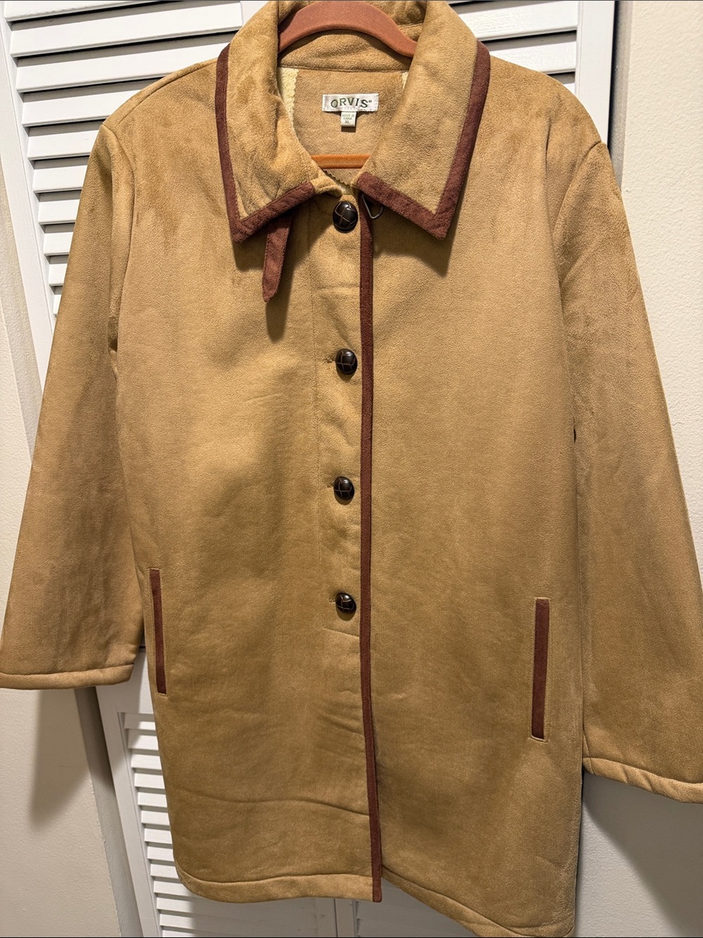 Orvis Tan Trench Coat with Brown Trim. Like New. Women’s Size XL